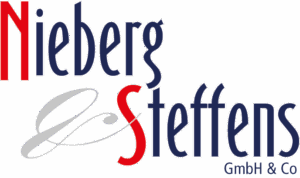 Das Bild zeigt ein Logo mit dem Text Nieberg & Steffens GmbH & Co. Der Buchstabe N in Nieberg und das &-Zeichen sind rot hervorgehoben. Nieberg und Steffens sind in blauer Schrift geschrieben.